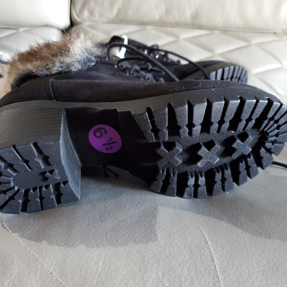 Boots - Picture 2 of 3